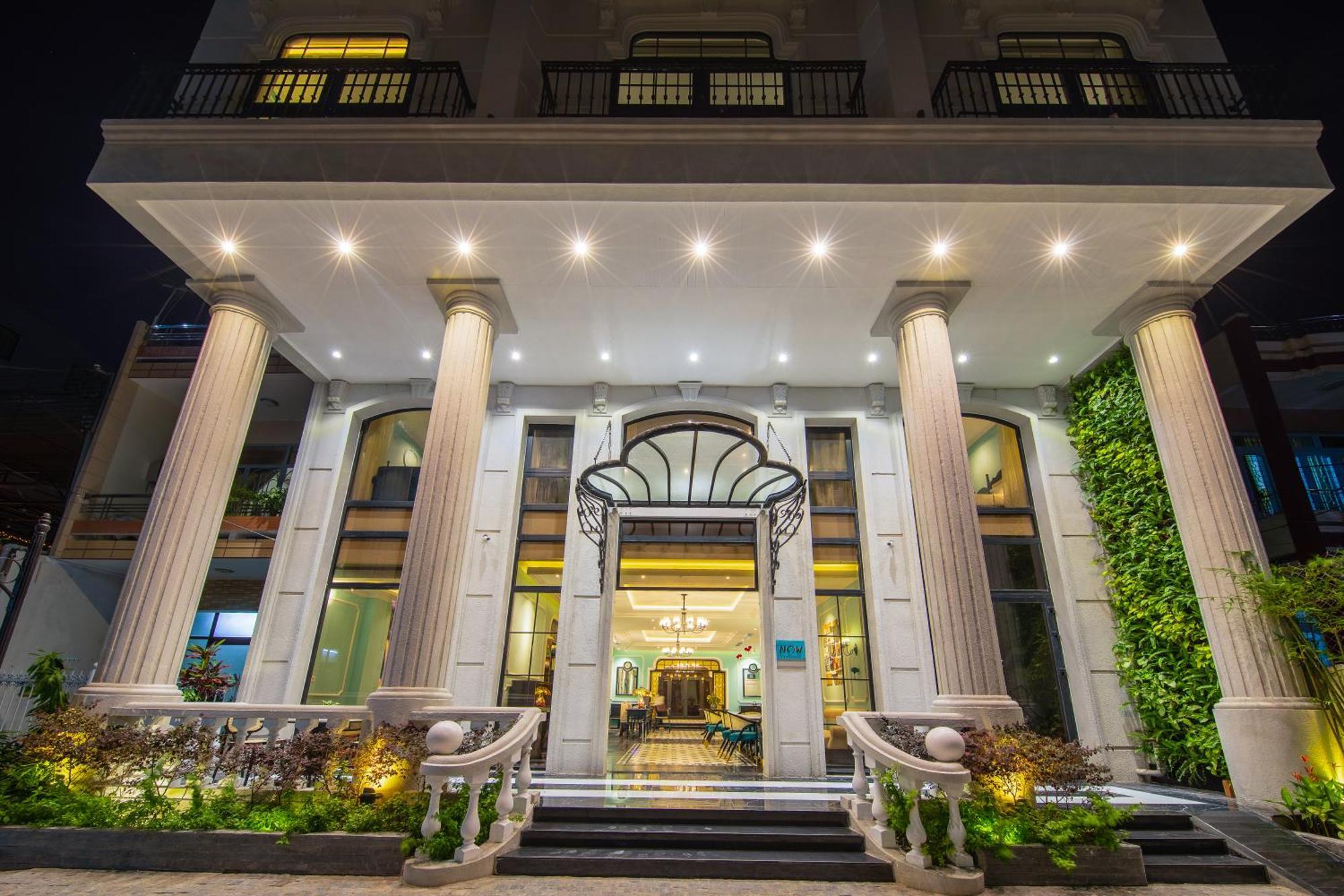 The Now Boutique & 4*